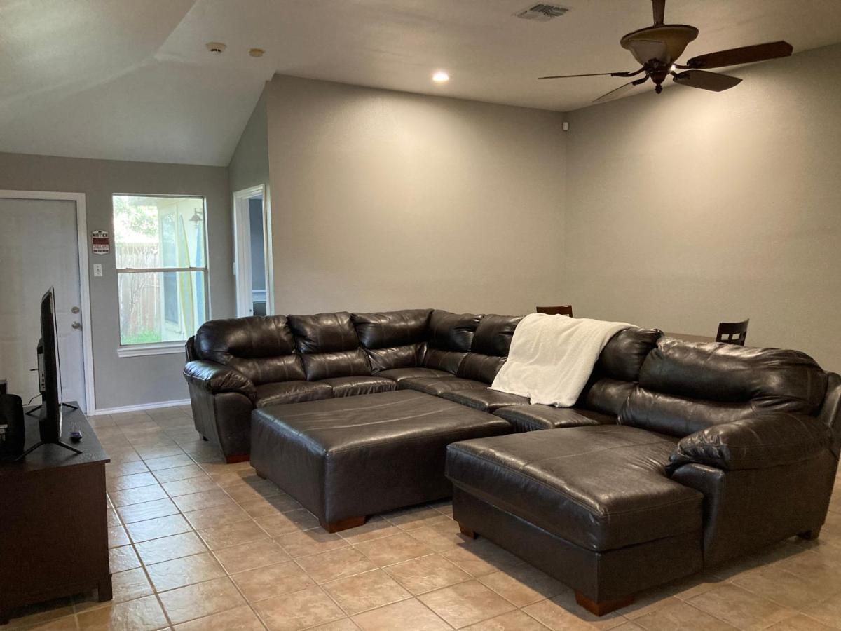 Adorable Home Away From Home Corpus Christi Exterior photo